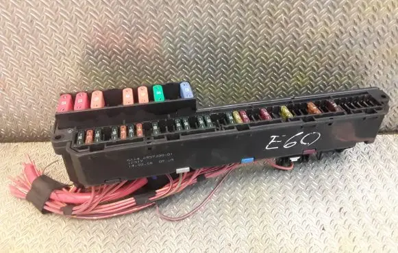 BMW 5 E60 E61 Fuse box set 6957330