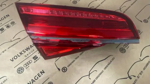 Audi A8 S8 D4 4H Tailgate rear/tail lights 4H0945093K 153213 623000E136