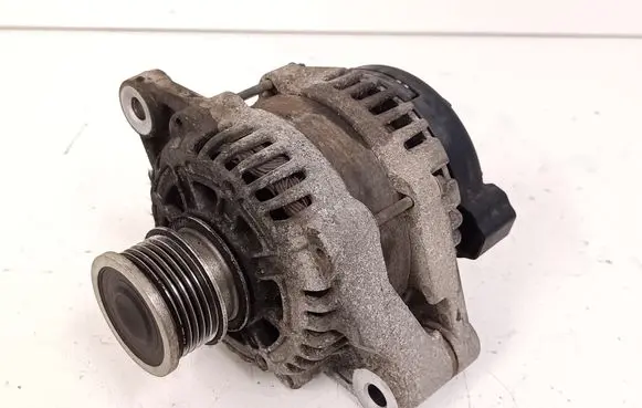 Opel Zafira C Generator/alternator 13579668