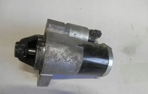 Peugeot 207 Starter motor V755001780