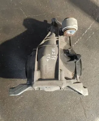 Mercedes-Benz E W213 Rear differential 9241009