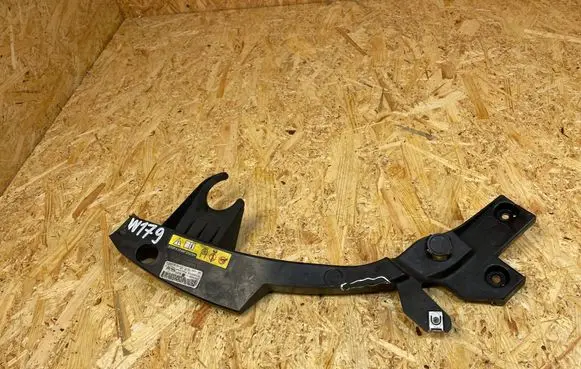 Opel Vivaro Headlight/headlamp mounting bracket 9826095480