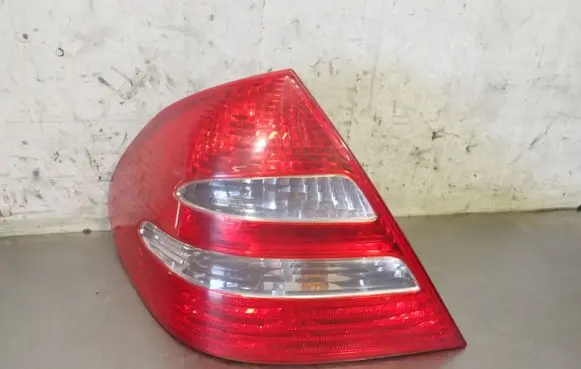 Mercedes-Benz E W211 Rear/tail lights A2118200364