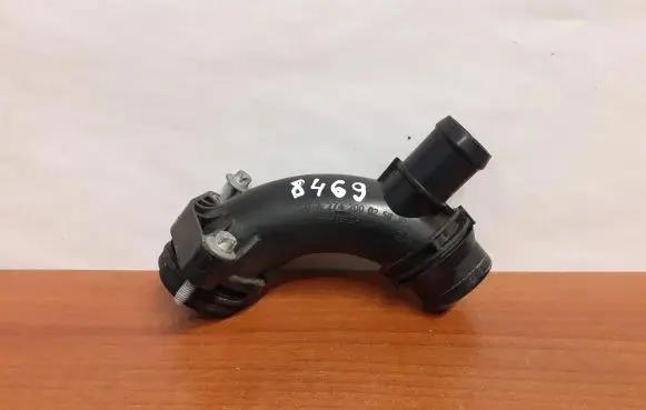 Mercedes-Benz C W205 Engine coolant pipe/hose A2742000256 8469
