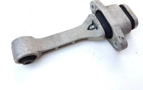 KIA Sportage Engine mount bracket 219692S000