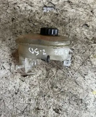 Audi A8 S8 D2 4D Brake fluid reservoir 4D0611301F
