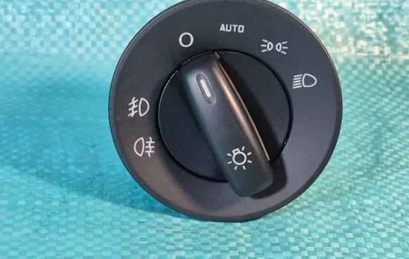Skoda Octavia Mk2 (1Z) Light switch 1Z0941431J
