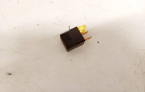 Mazda 6 Other relay acm33221