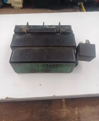 Nissan Almera Fuse box set 71543038