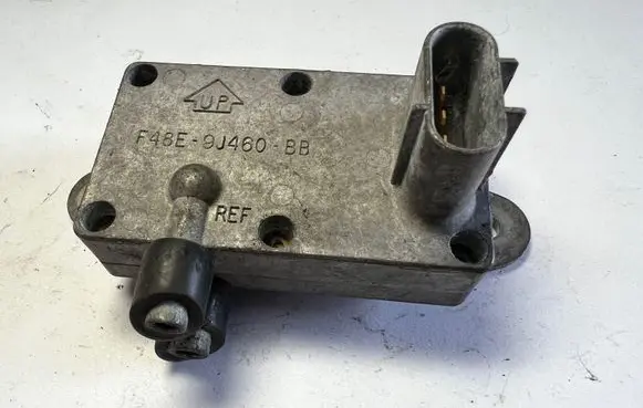 Ford Mondeo MK II Air pressure sensor F48E9J460BB