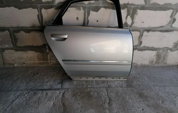 Audi A8 S8 D3 4E Rear door