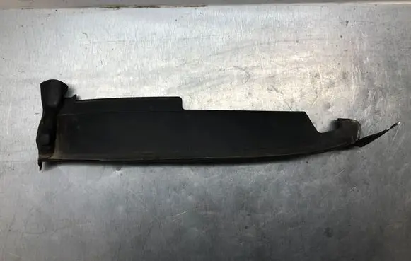 Audi A3 S3 8V Fender end trim 8V0821169D