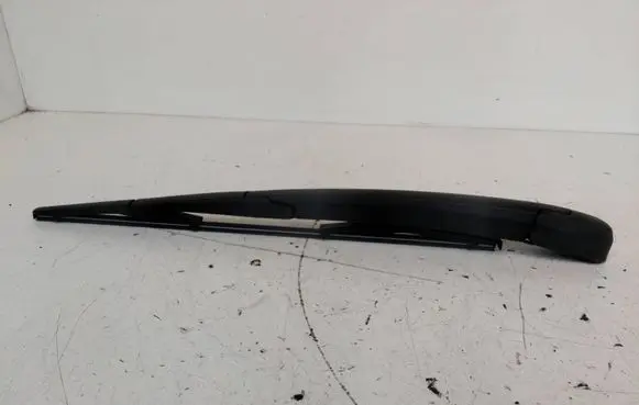 Hyundai i40 Rear wiper blade arm 