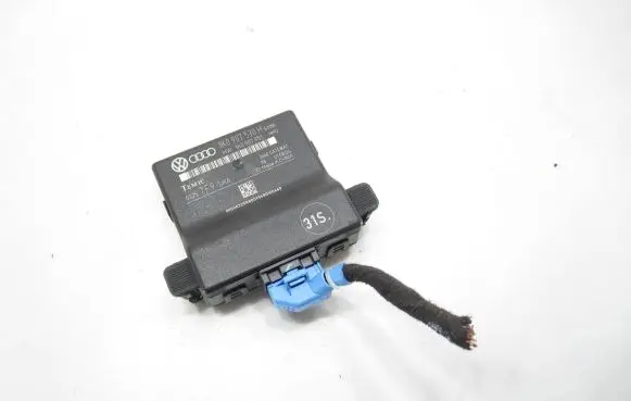 Skoda Octavia Mk2 (1Z) Gateway control module 1K0907530E 1K0907951 1K0907530H
