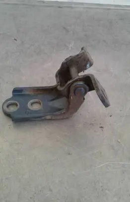 Subaru Outback Rear door lower hinge