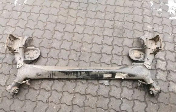 Nissan Qashqai Rear axle beam 