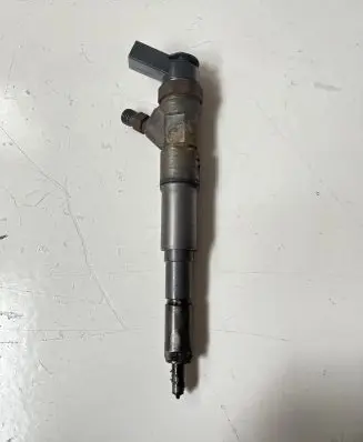 BMW 5 E60 E61 Fuel injector 0445110212 7794652