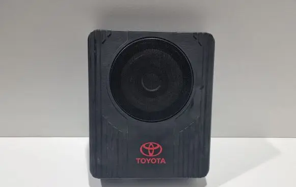 Toyota Corolla Verso AR10 Subwoofer speaker EAB1689D 0869100834