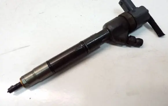 Hyundai ix35 Fuel injector 338002A800 0445110411