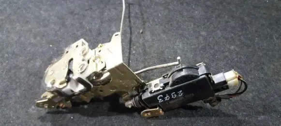 Subaru Legacy Front door lock