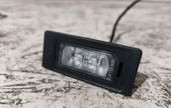 Audi A4 S4 B9 Number plate light 4G0943021