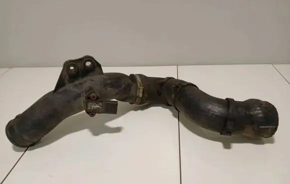 Audi TT Mk1 Intercooler hose/pipe 8l9145790a