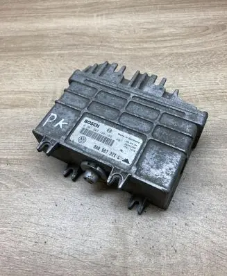Volkswagen PASSAT B4 Engine control unit/module ECU 8A0907311L 0261203188