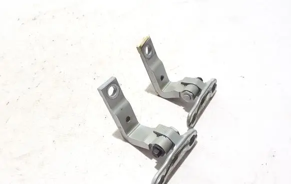 Polestar 2 Front door upper hinge 32228602