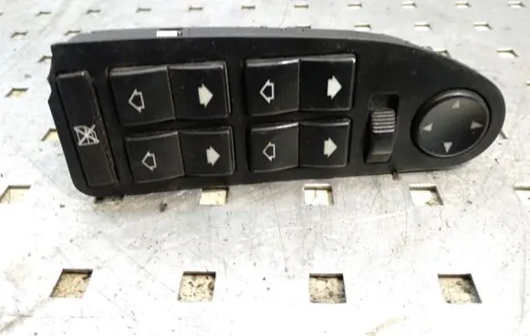 BMW 5 E39 Electric window control switch 8380646