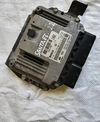 Hyundai Santa Fe Engine control unit/module 3910127805 3910627805 0281012670
