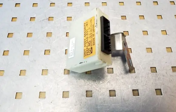 Honda FR-V Door central lock control unit/module 39880S6AE01M1