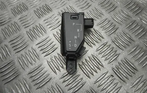 Lexus RX 450H Gear shifter surround trim plastic 76K114