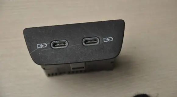 Volkswagen T-Roc USB socket connector 2G6035954