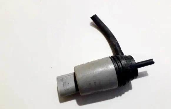 BMW 3 E90 E91 Windscreen/windshield washer pump 67126934159 23557610
