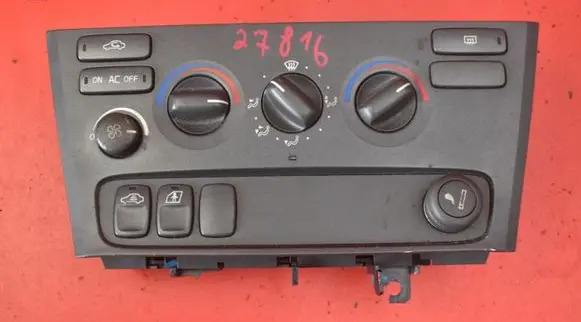 Volvo V70 Climate control unit 9452367