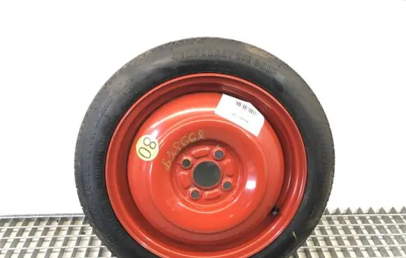 Suzuki Swift I R16 spare wheel