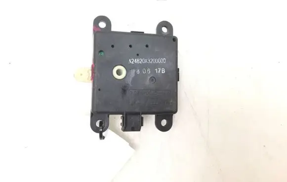 Nissan Qashqai Air flap motor/actuator A24820A3200000