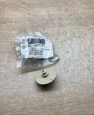 Volkswagen PASSAT B5.5 Floor mat clip fixing clamp 3D0864851