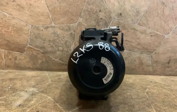 Mercedes-Benz C W204 Air conditioning (A/C) compressor (pump) A0008302700
