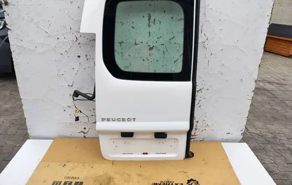 Rear door