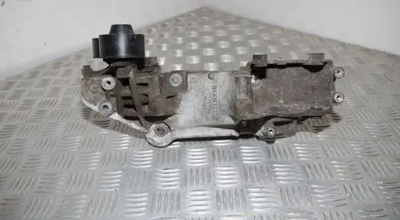 Opel Vivaro Generator/alternator bracket 117103703R