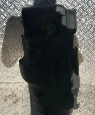 Volvo XC90 Engine cover (trim) 08653495