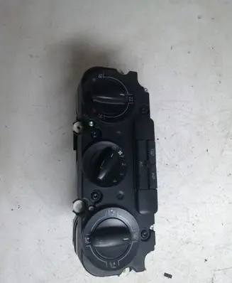 Volkswagen PASSAT B6 Climate control unit 74730960