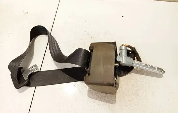Volvo V50 Rear seatbelt