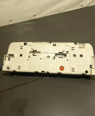 Speedometer (instrument cluster)