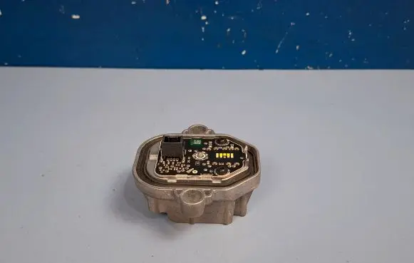Volvo S90, V90 Headlight ballast module Xenon B132122B 31655728