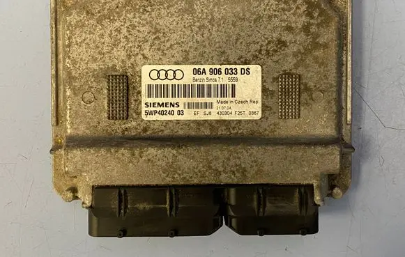 Audi A3 S3 8P Engine control unit/module 06A906033DS 5WP4024003
