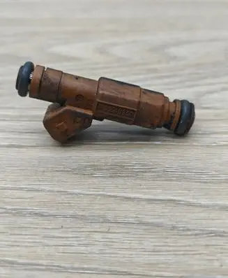Volvo XC90 Fuel injector 9186340