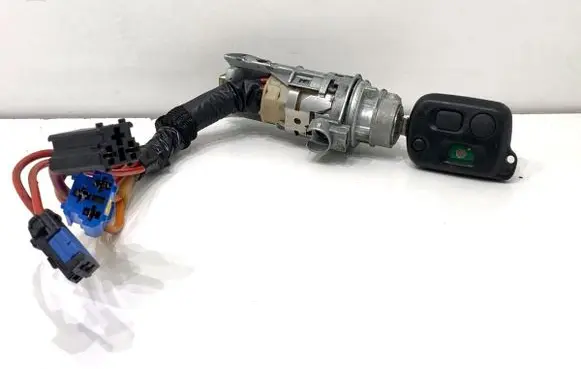 Peugeot 607 Ignition lock N0500109