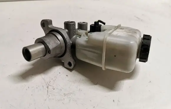 Ford Mustang V Master brake cylinder